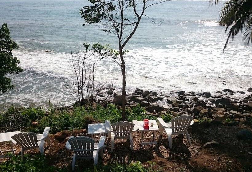 Busua Paradiso Beach Resort