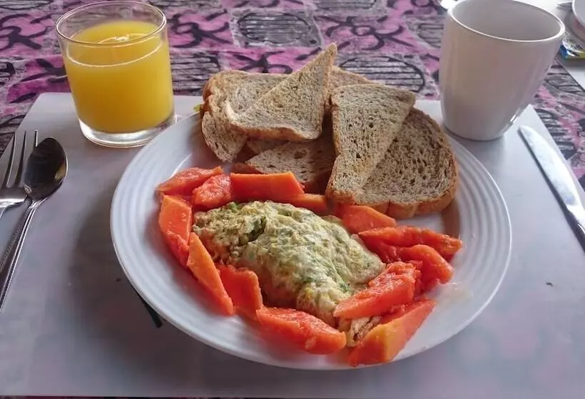 Busua Paradiso Beach Resort