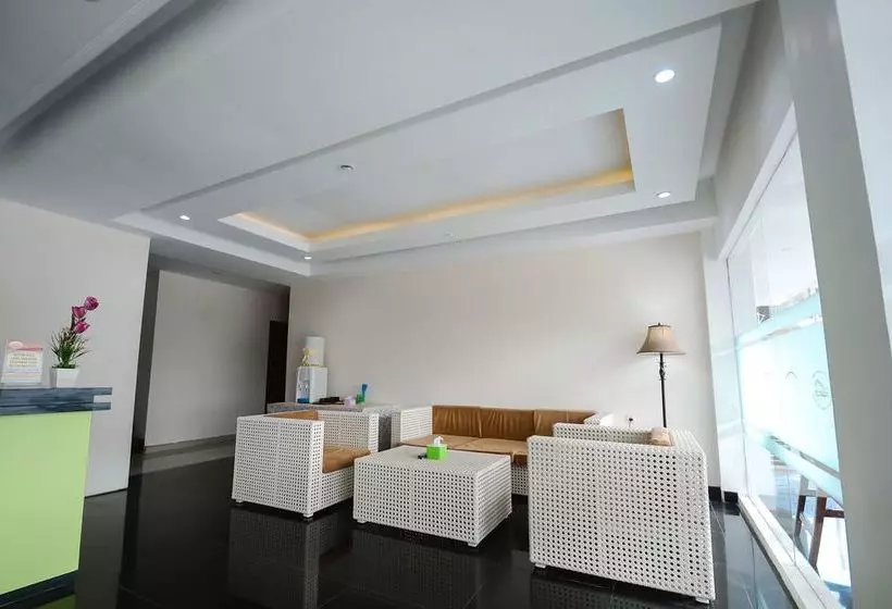 ホテル Airy Eco Syariah Lowokwaru Ikan Gurami Malang