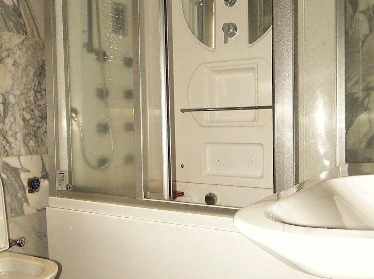 هتل Capitalinn Plus