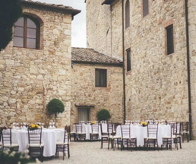 בית מלון כפרי Castello La Leccia