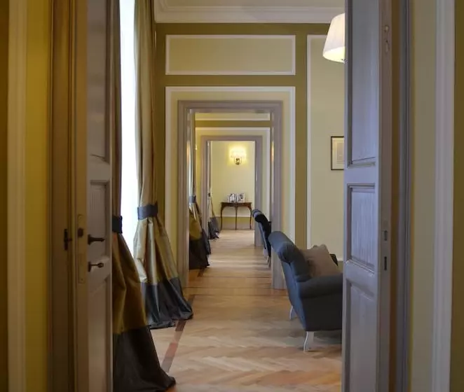 ホテル Castello La Leccia