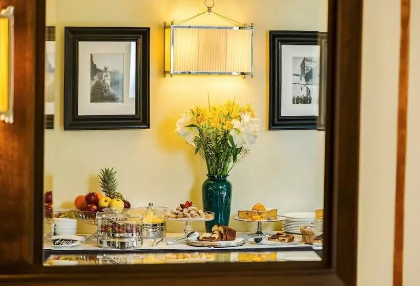 ホテル Castello La Leccia