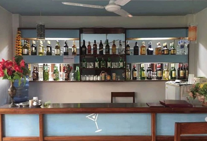 هتل Elephant Camp