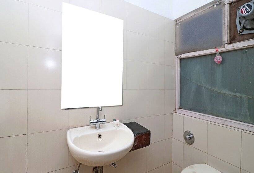 בית מלון כפרי Oyo 13161 King S Palace