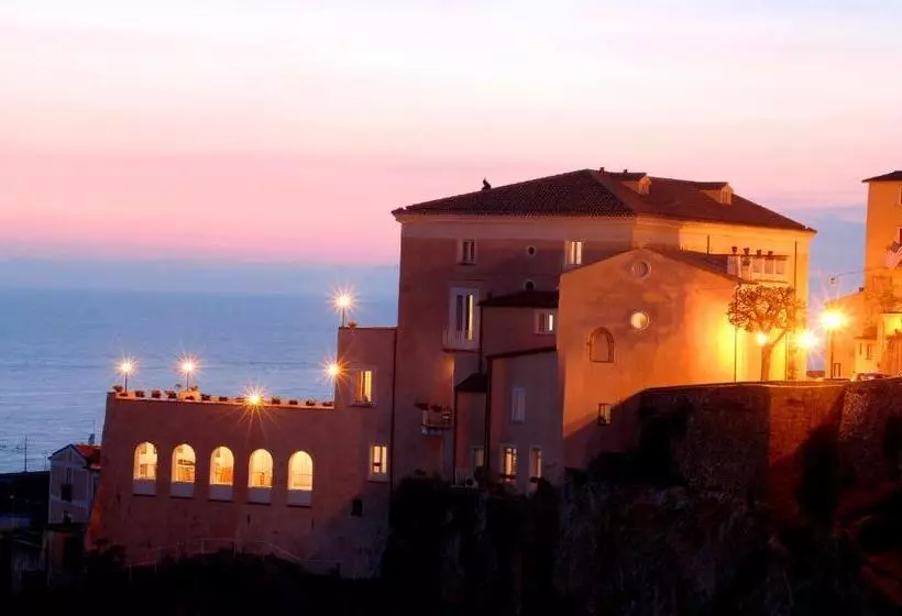 Hotel Ristorante Le Clarisse