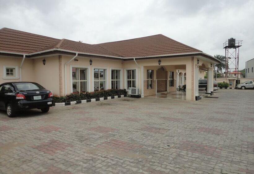 هتل Sdm Tavern And Suites