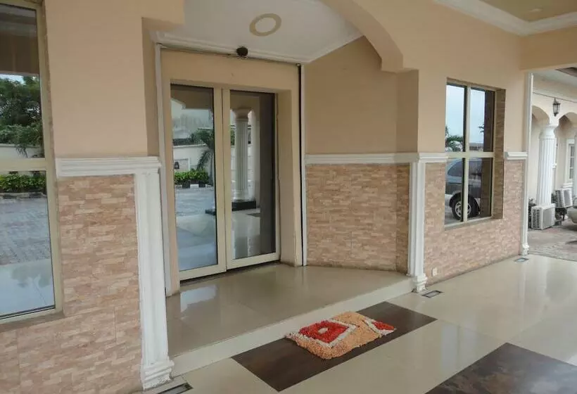 هتل Sdm Tavern And Suites