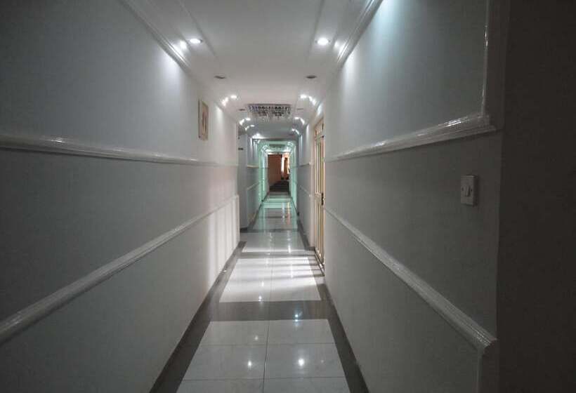 هتل Sdm Tavern And Suites