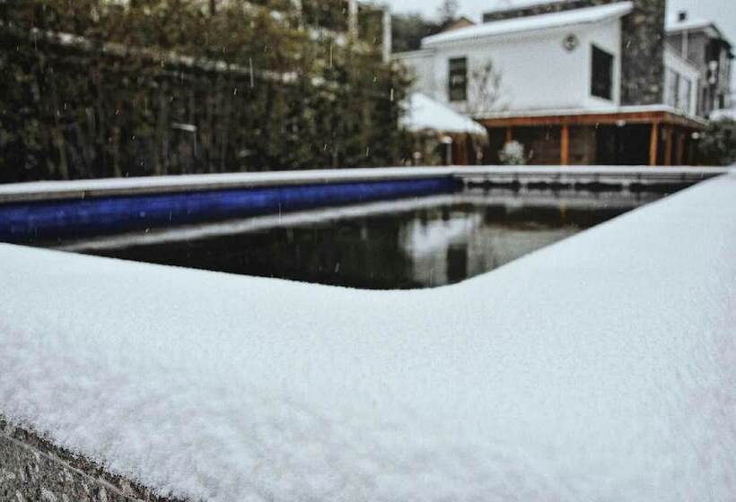 Moganshan Yinhuawu Resort