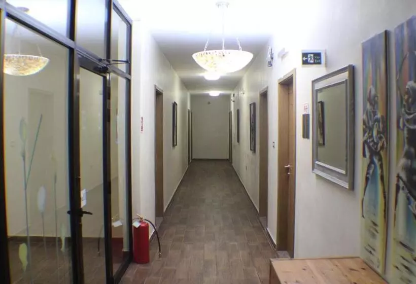 Murex Plaza Hotel & Suites