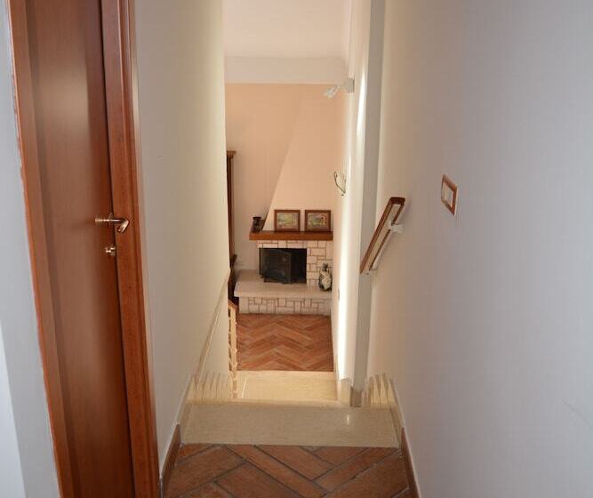 پانسیون Home To Fly