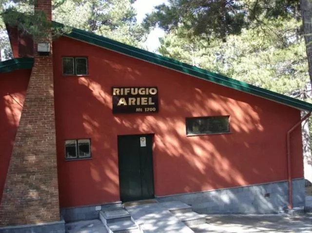 Aamiaismajoitus (B&B) Rifugio Ariel