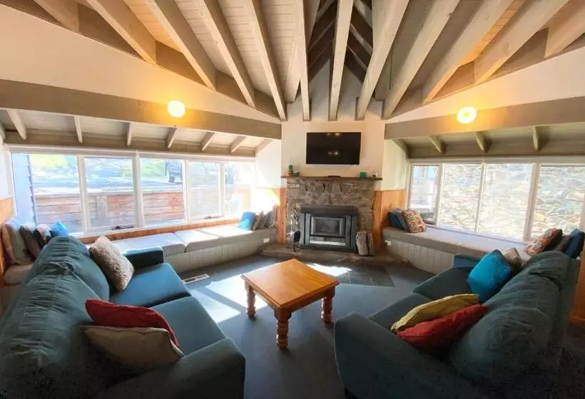 Crystal Brook Lodge