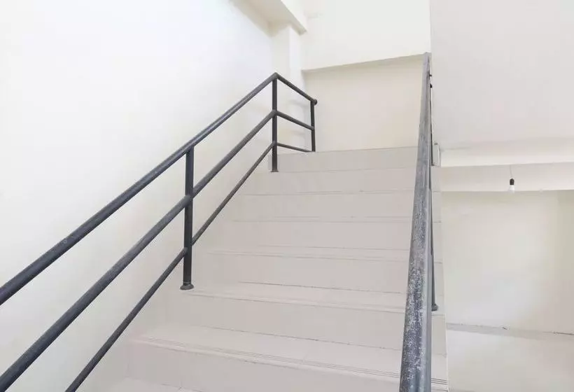 ホテル Markoni 18 Balikpapan By Roomah