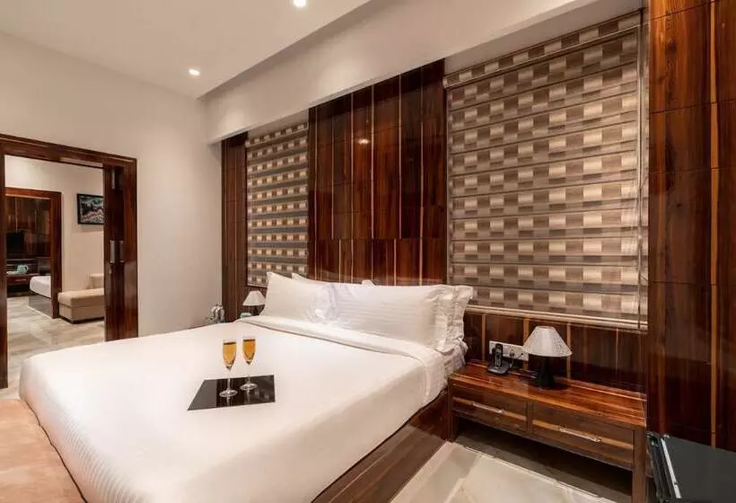 Hotelli Clarks Inn Ambala