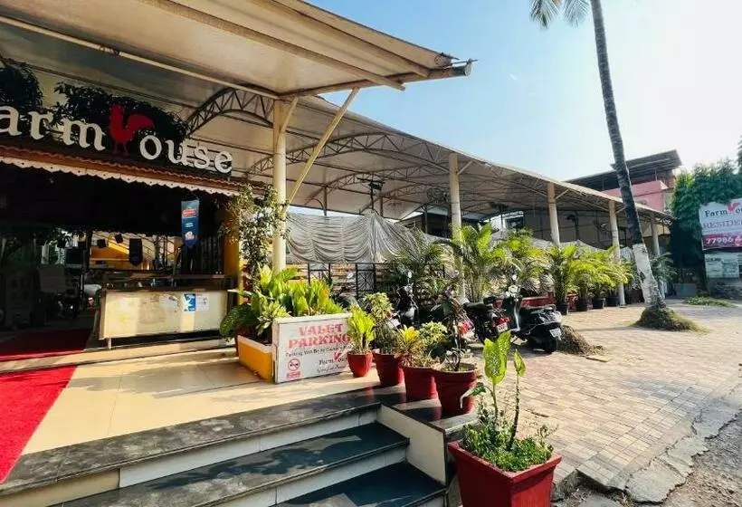 Hotelli Farm House Residency