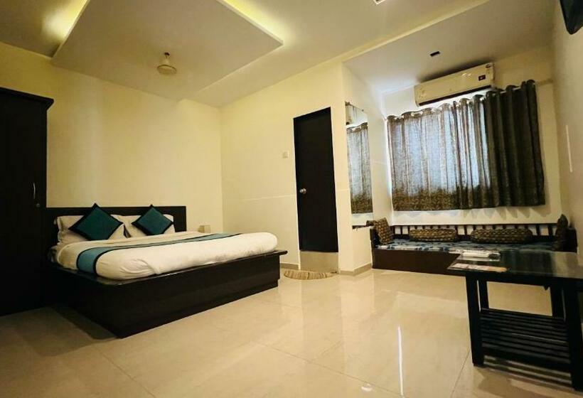 Hotel Farm House Residency