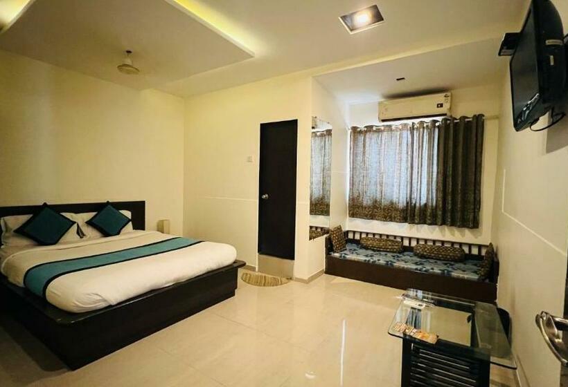 Hotel Farm House Residency