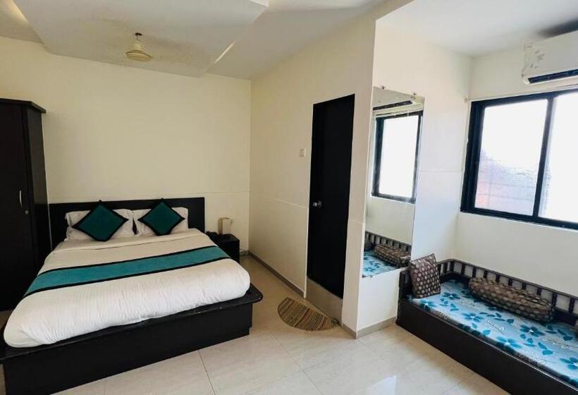 Hotel Farm House Residency