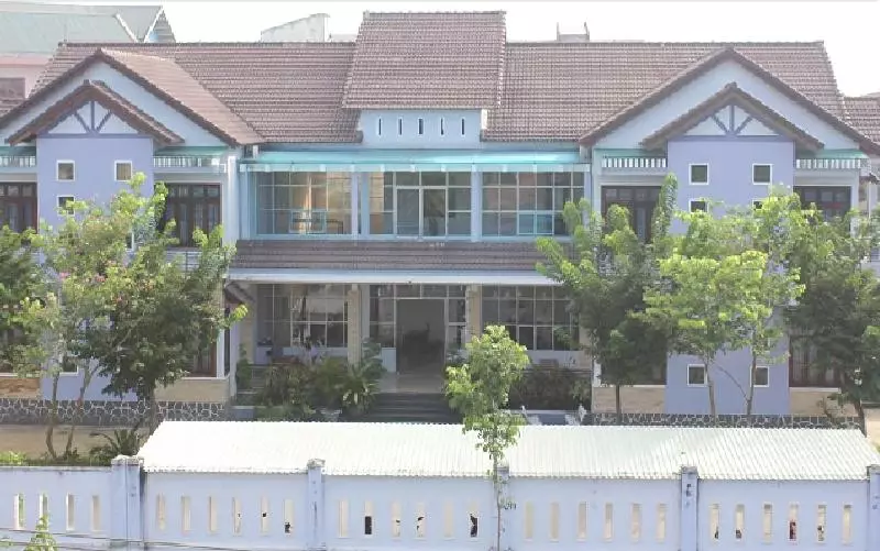 هتل Quang Nam University Guesthouse
