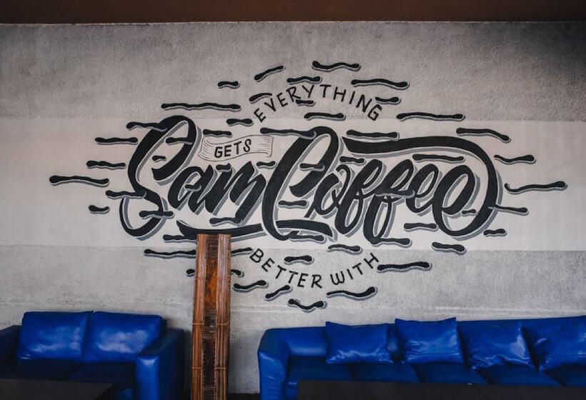 בית מלון כפרי Reddoorz Plus Near Sultan Hasanuddin Airport