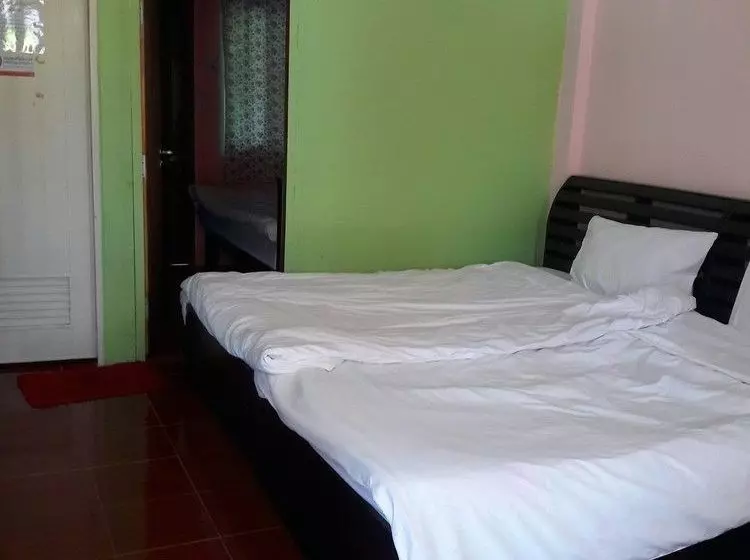 Hotelli Somruthai Resort