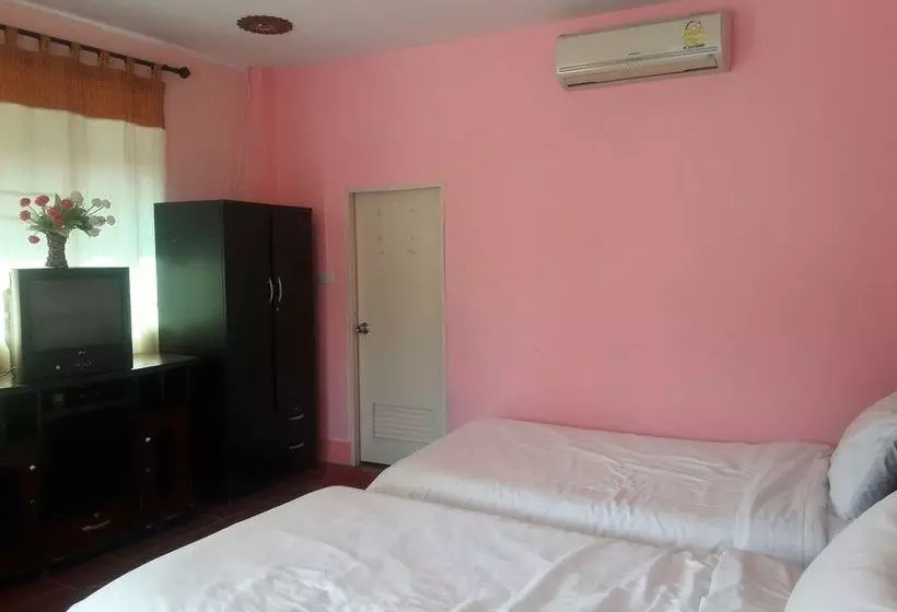 Hotelli Somruthai Resort