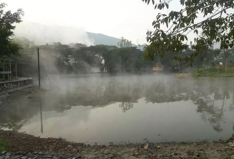 Hotelli Somruthai Resort