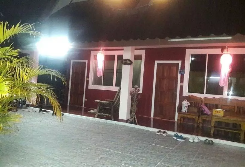 Hotelli Somruthai Resort