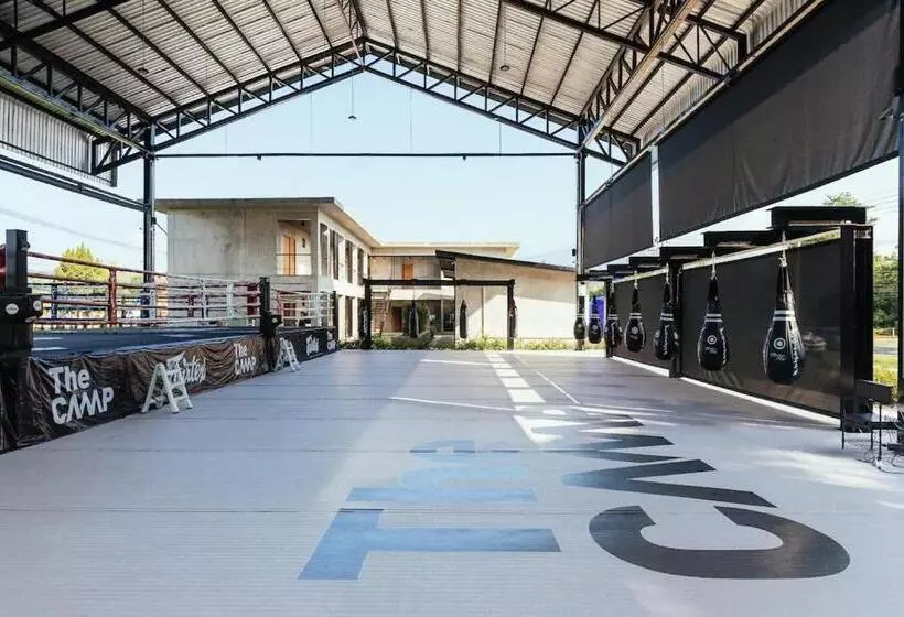 ホテル The Camp Muay Thai Resort And Academy