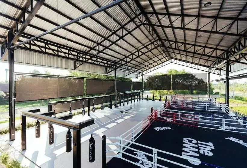 ホテル The Camp Muay Thai Resort And Academy