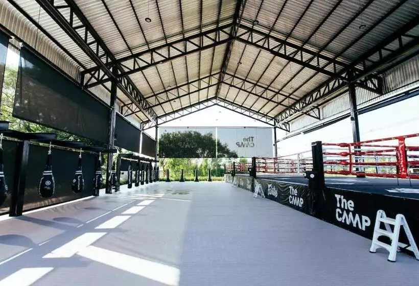 ホテル The Camp Muay Thai Resort And Academy