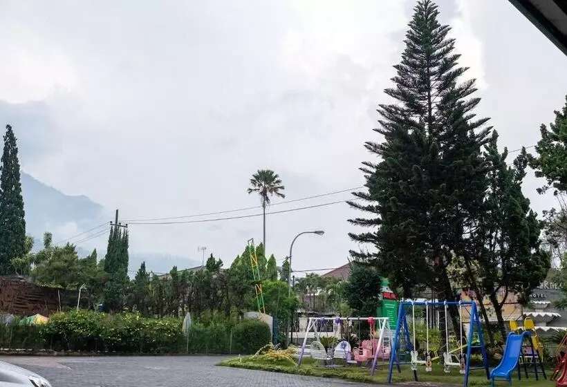 Hotel Three Eight Front One Boutique Batu Malang