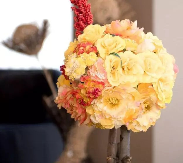 مسافرخانه Mandarin Hotel & Fitness Center