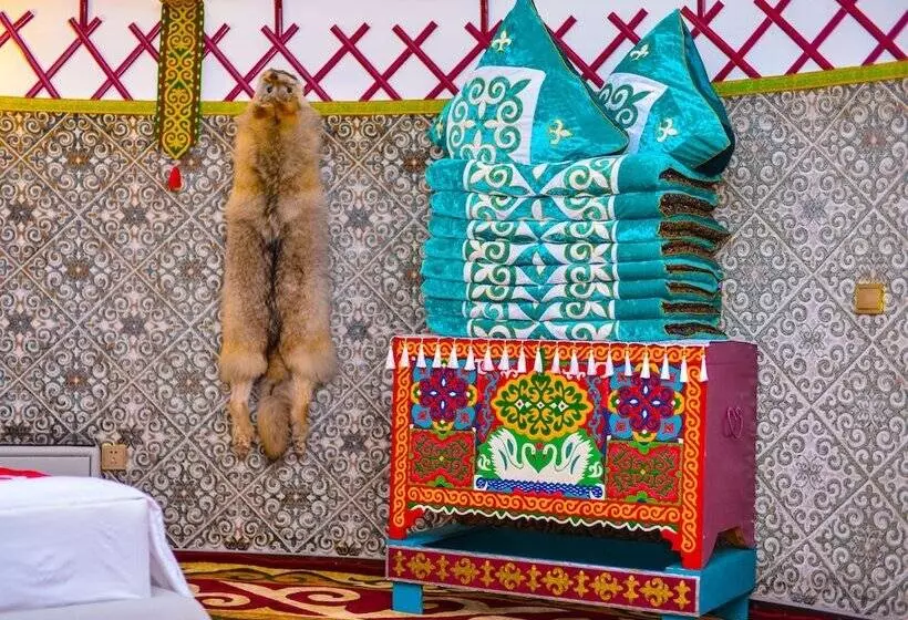 مسافرخانه Mandarin Hotel & Fitness Center