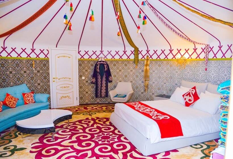 مسافرخانه Mandarin Hotel & Fitness Center