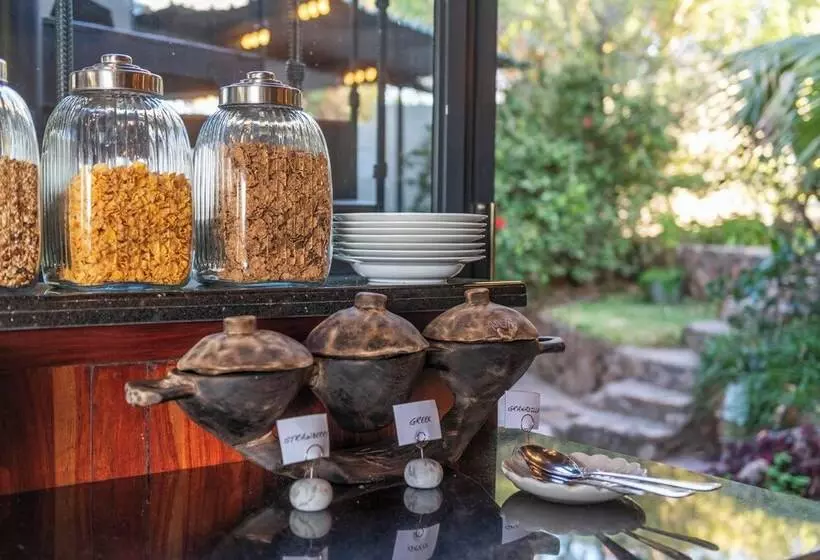 هتل Hornbill Lodge