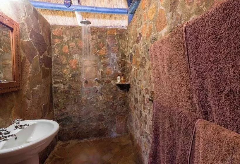 هتل Hornbill Lodge