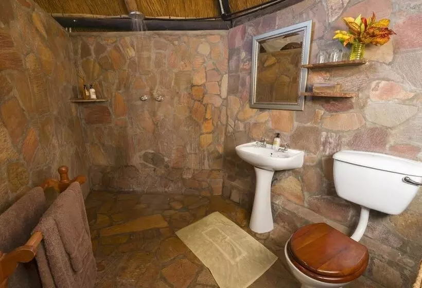 هتل Hornbill Lodge