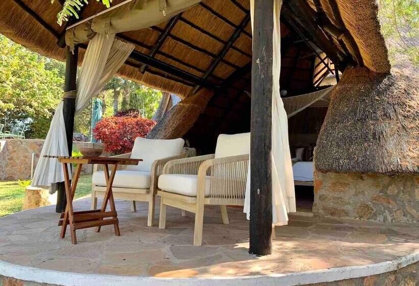 هتل Hornbill Lodge