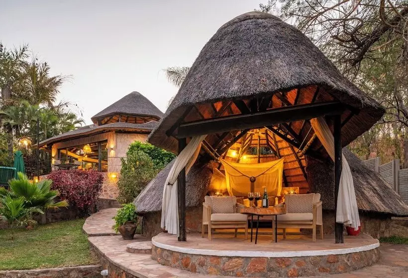 هتل Hornbill Lodge