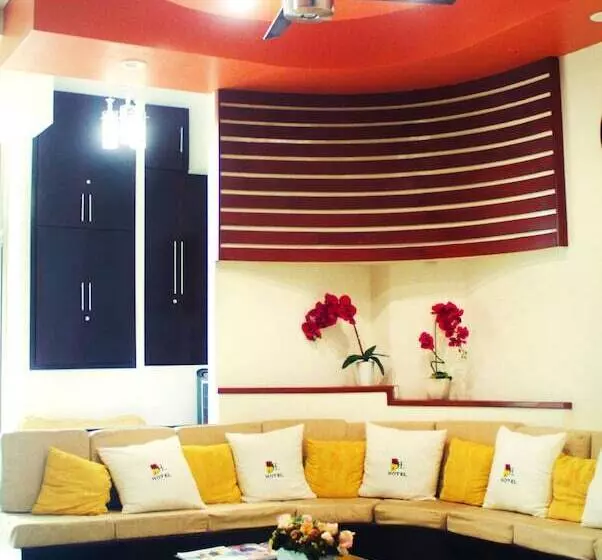 Hotelli Jl