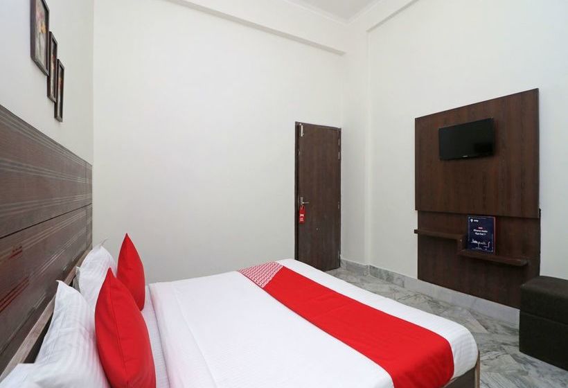 호텔 Oyo 12493 Heera Guest House