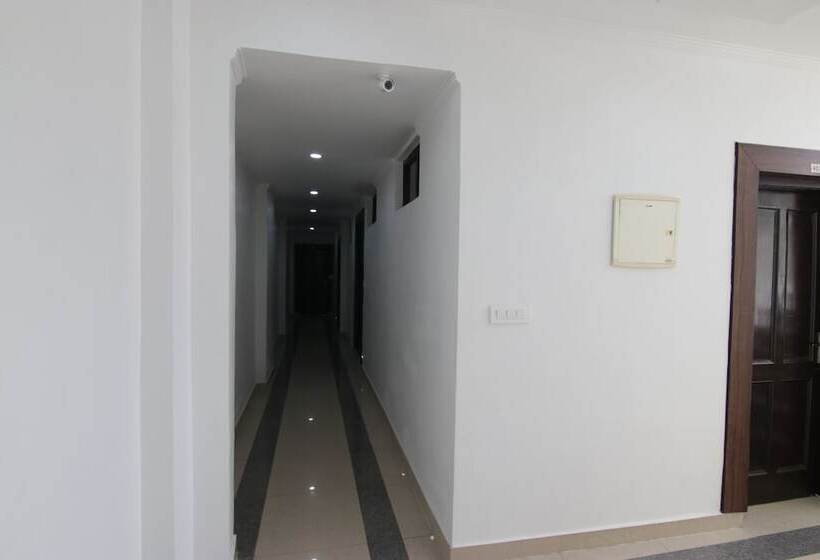 ホテル Raja S Palace