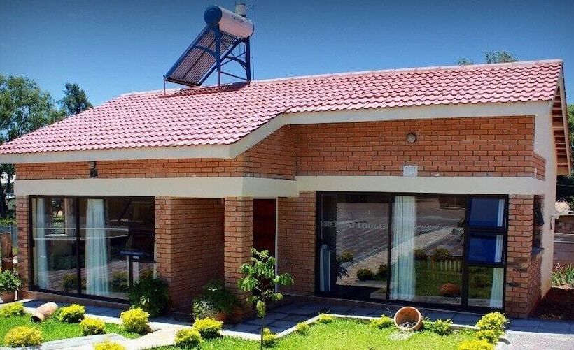 هتل Retreat Lodge And Conference Centre