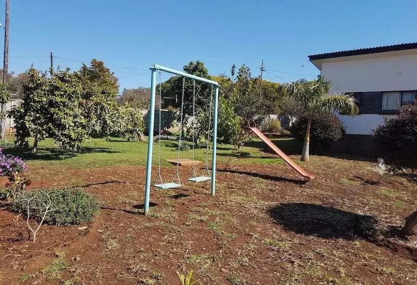 هتل Retreat Lodge And Conference Centre