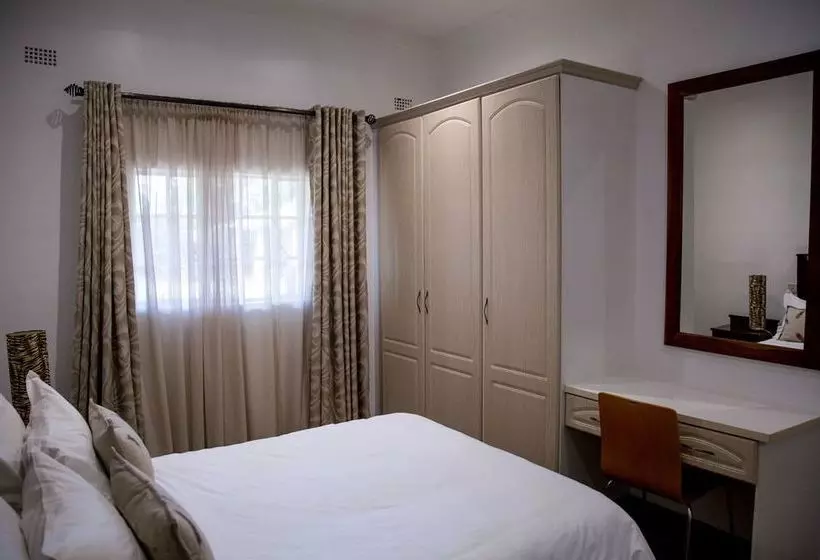 پانسیون Greystone Lodge