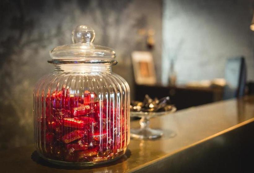 פנסיון Piccola Torre Maison