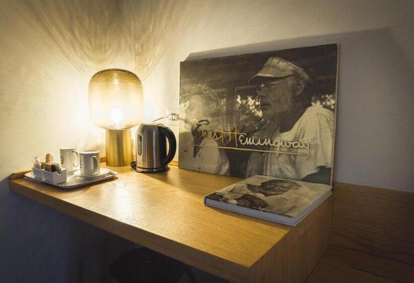 פנסיון Piccola Torre Maison